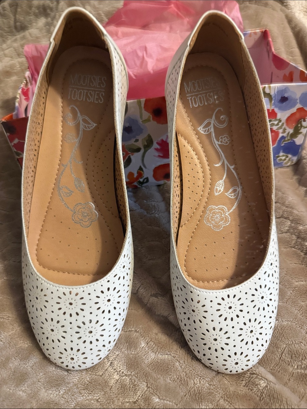 Mootsies Tootsies White Laser-Cut Ballet Flats